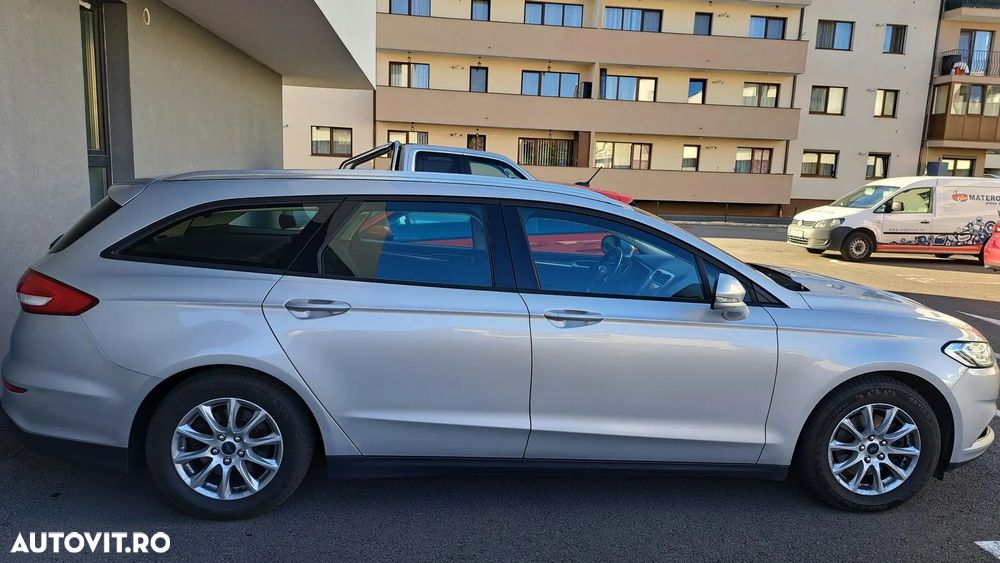 Ford Mondeo - 12