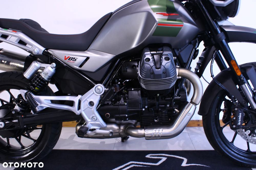 Moto Guzzi V85 - 27
