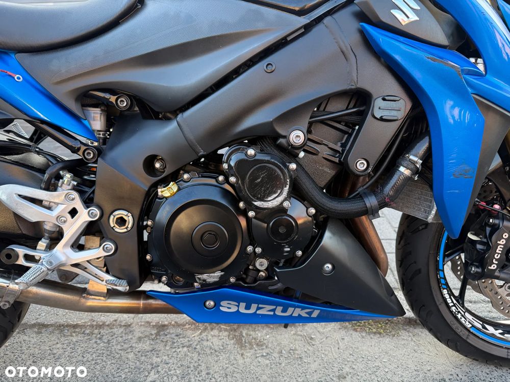 Suzuki GSX 1000 - 27