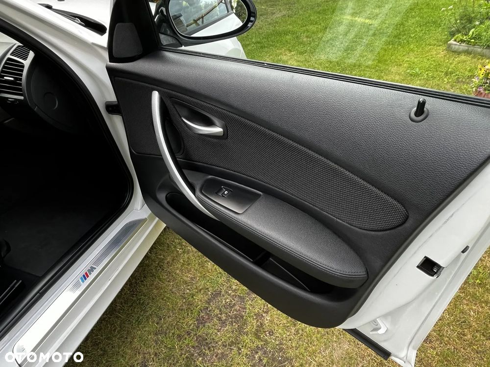 BMW Seria 1 116i - 16