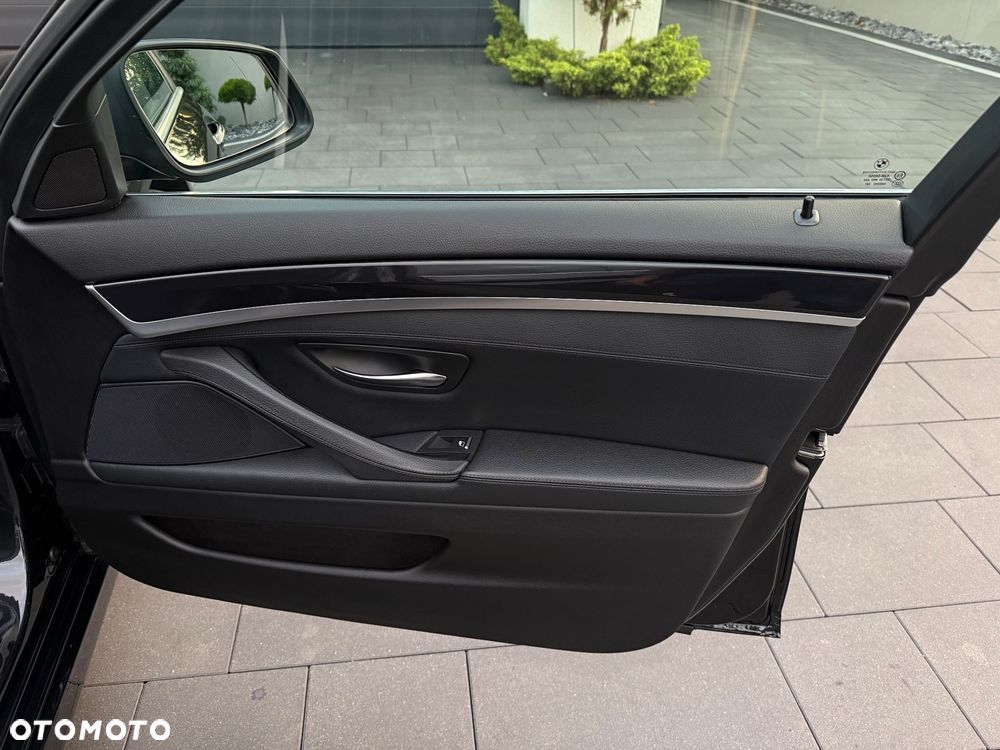 BMW Seria 5 - 36