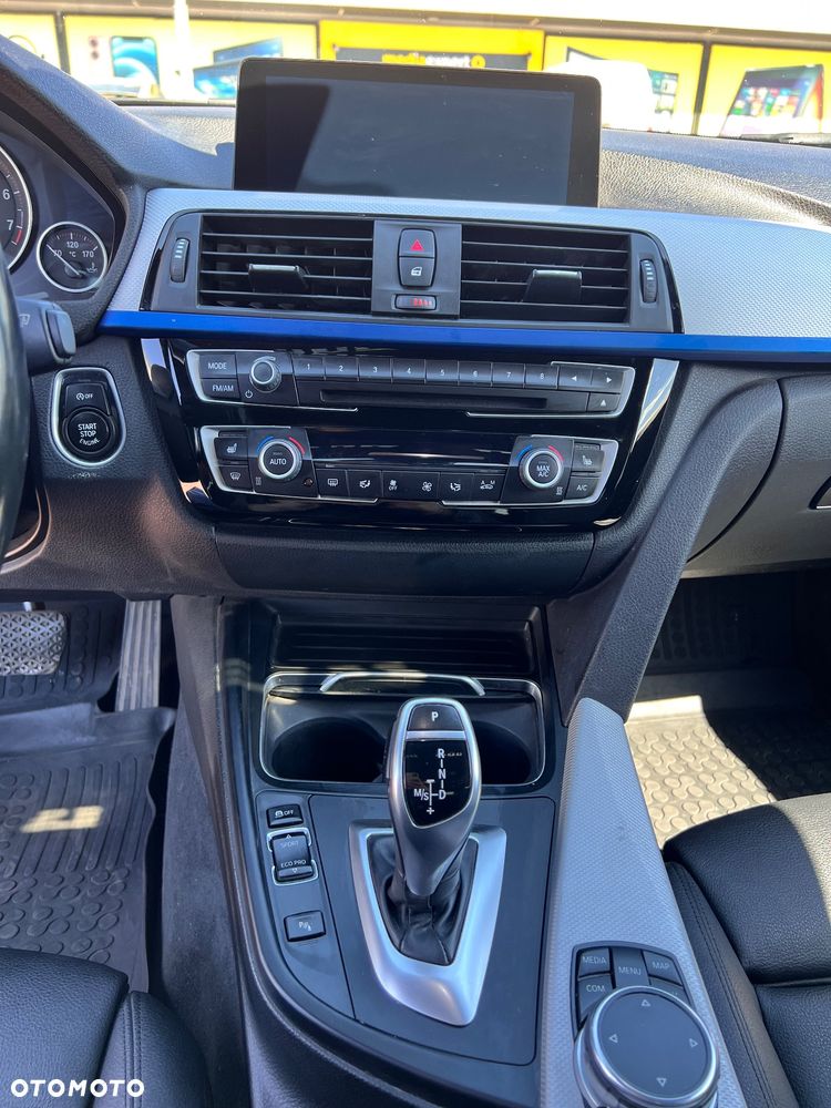 BMW Seria 3 320i Edition M Sport Shadow - 8