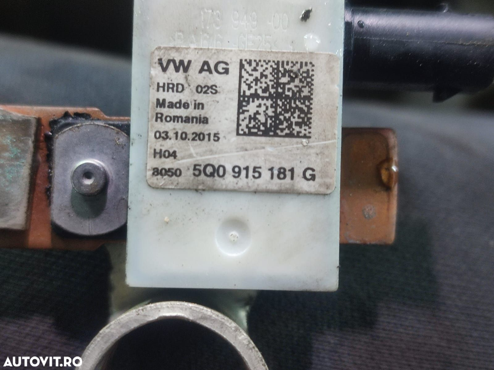 Borna baterie minus  5Q0915181G   2.0 tdi DFCA Volkswagen VW Passat B - 3