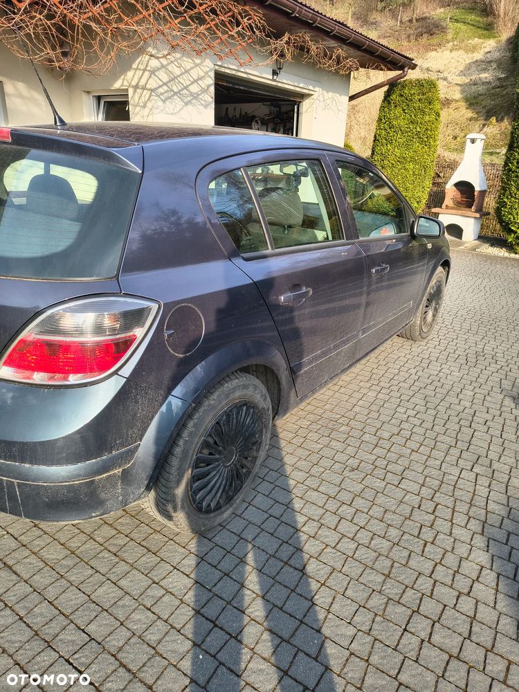 Opel Astra 1.4 Essentia - 9