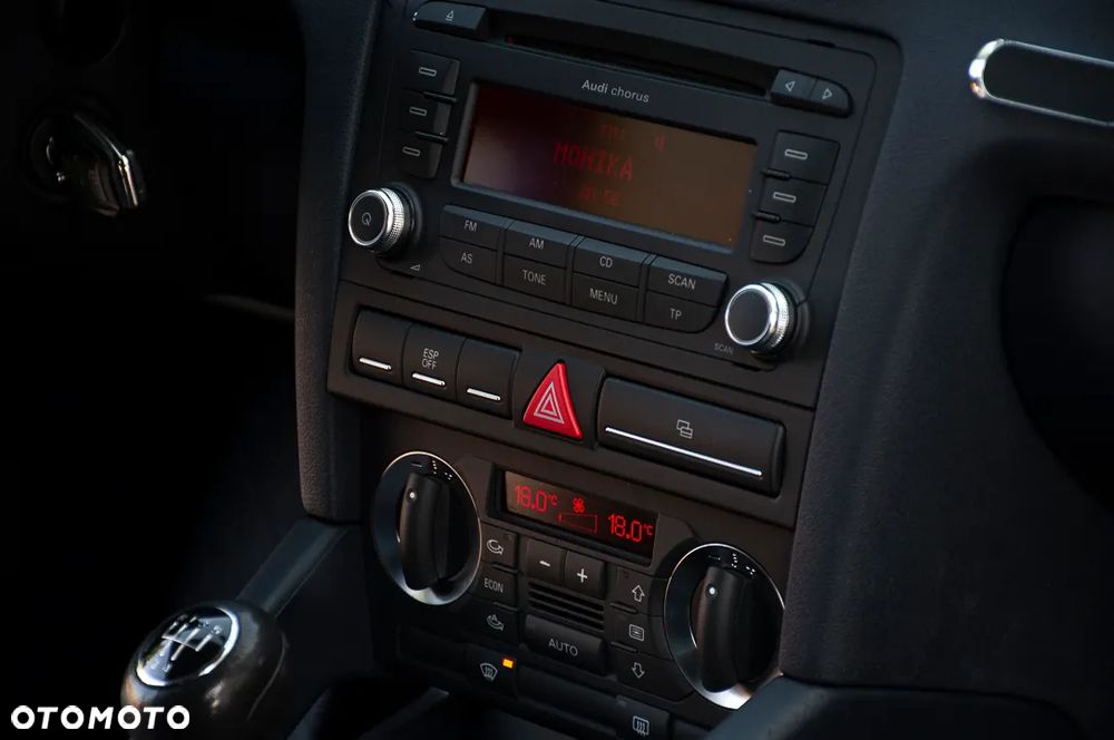 Audi A3 3-drzwiowe 1.6 Ambiente - 33