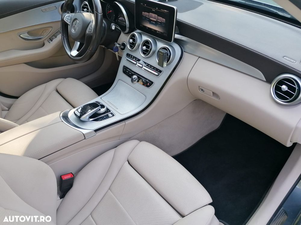 Mercedes-Benz C 220 d 4Matic 9G-TRONIC Exclusive - 34
