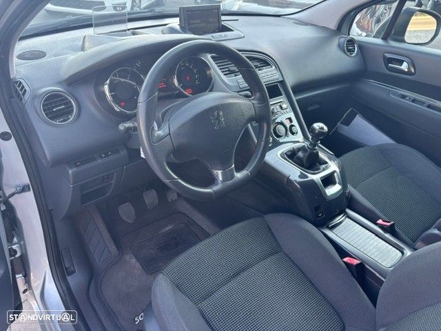 Peugeot 5008 1.6 HDi 7L Allure - 2