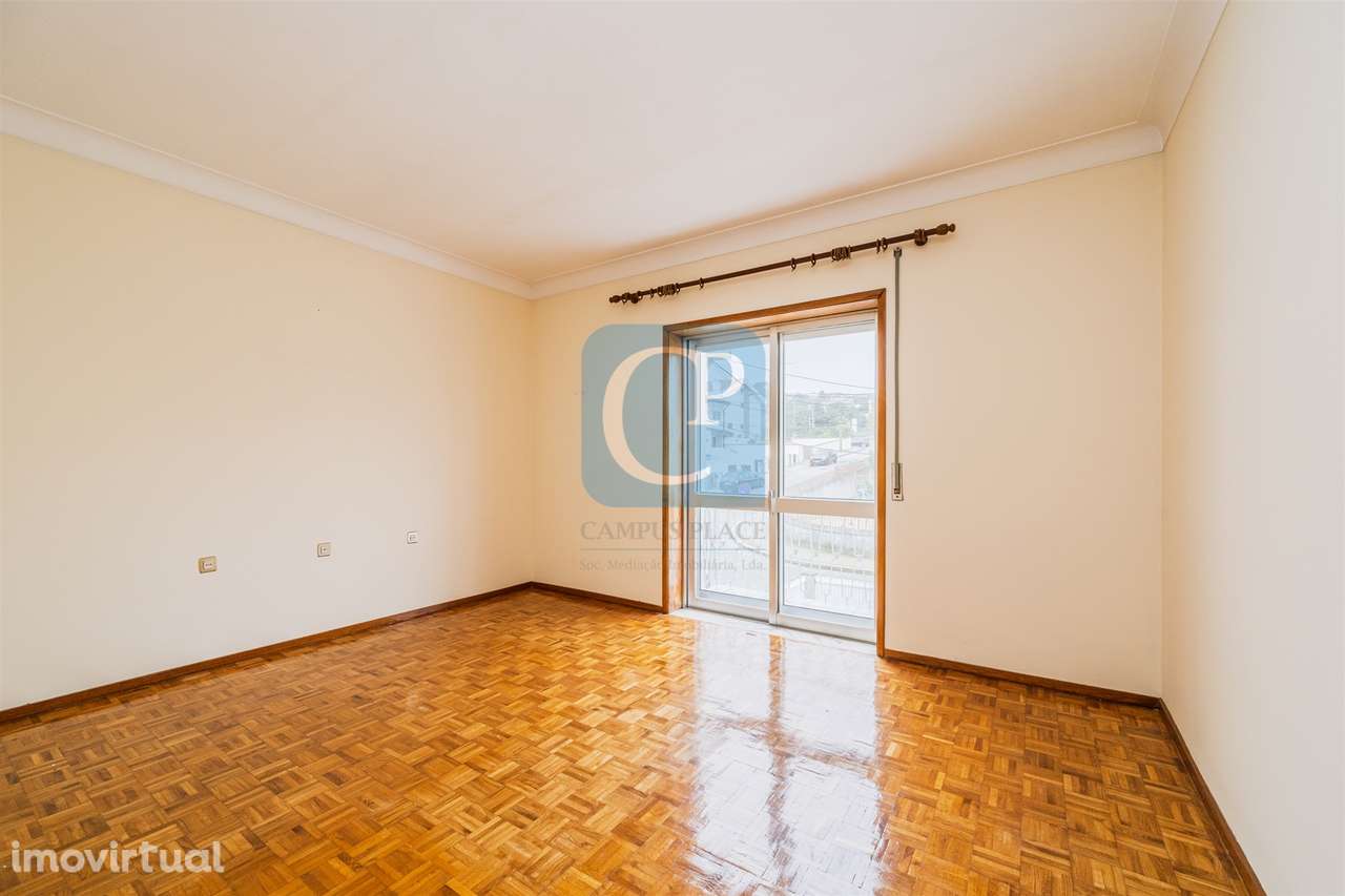 Moradia com dois apartamentos independentes em Vila Nova de Gaia - Grande imagem: 4/42
