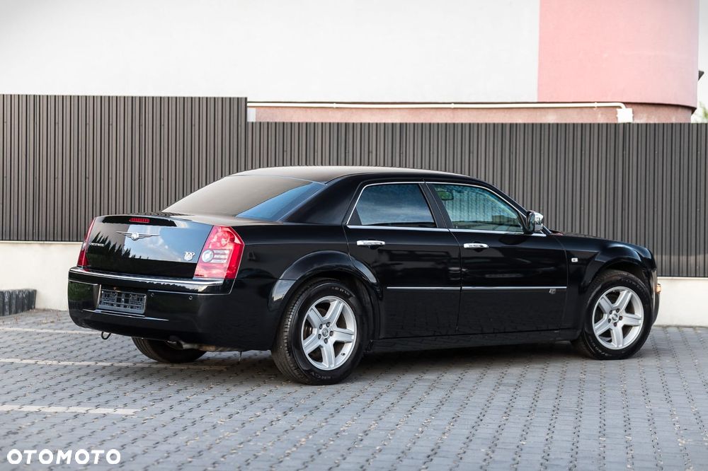 Chrysler 300C - 5