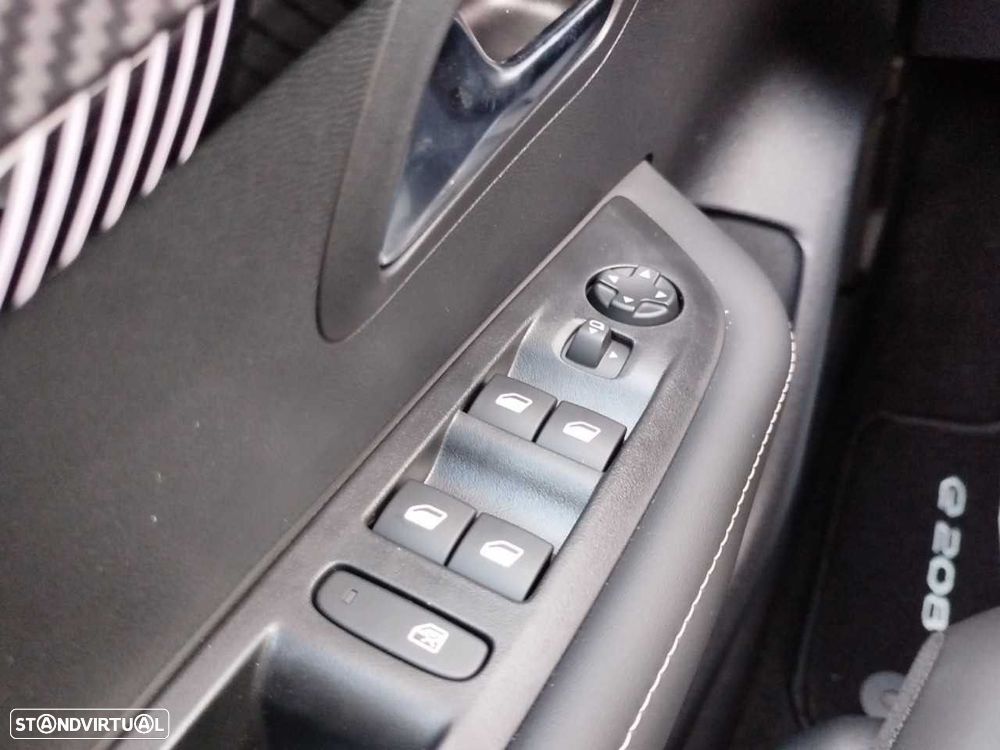 Peugeot e-208 51 kWh Allure - 18