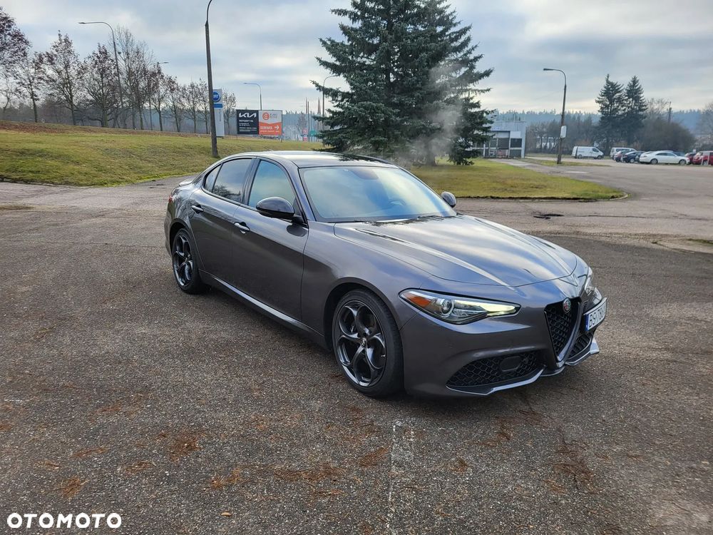 Alfa Romeo Giulia 2.0 Turbo 16V AT8-Q4 Veloce Ti - 15
