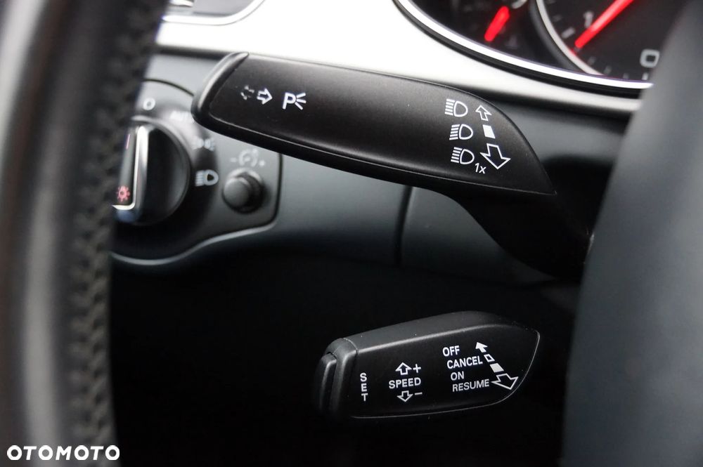 Audi A4 Limousine 2.0 TDI DPF quattro Attraction - 19