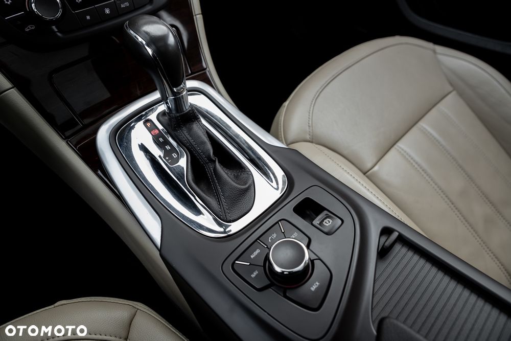 Opel Insignia 2.8 T V6 Sport 4x4 - 37