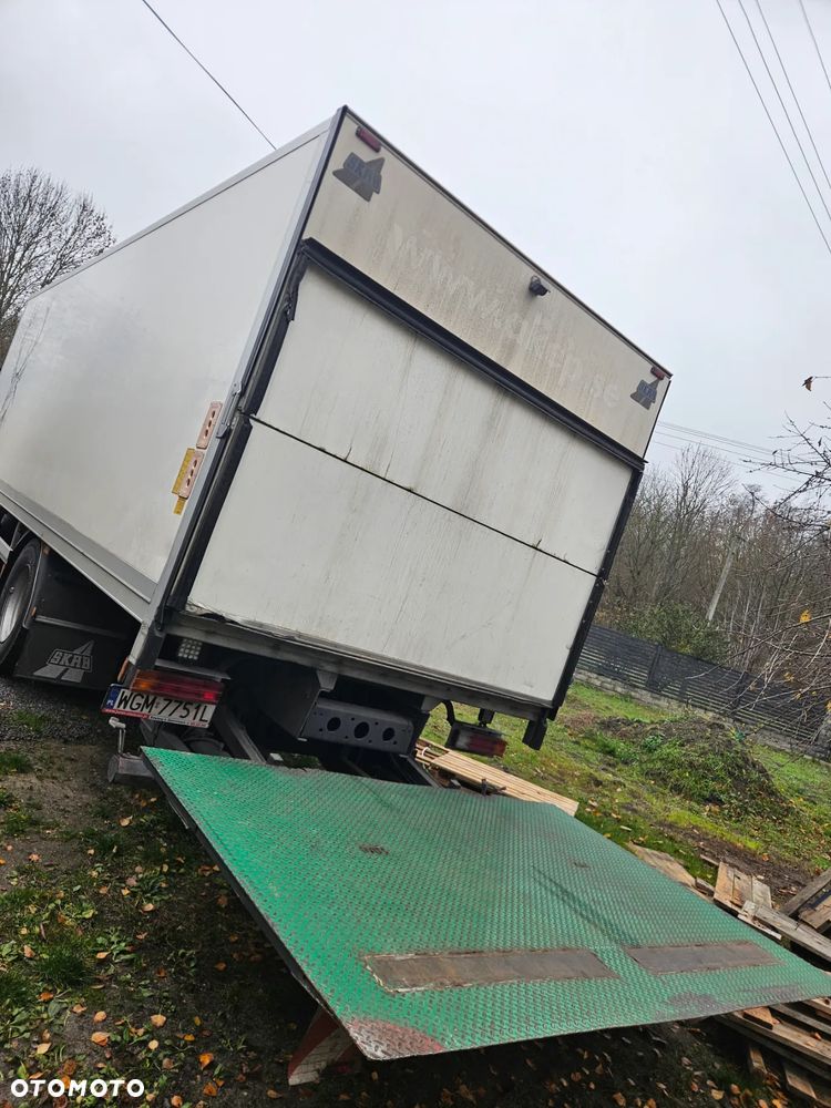 Mercedes-Benz AXOR 1824 - 5