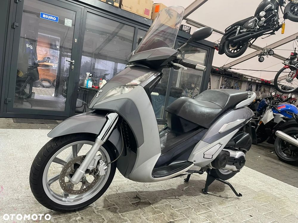 Peugeot Geopolis - 13