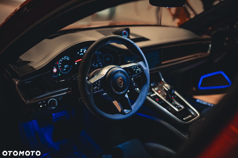 Porsche Panamera GTS GPF - 10