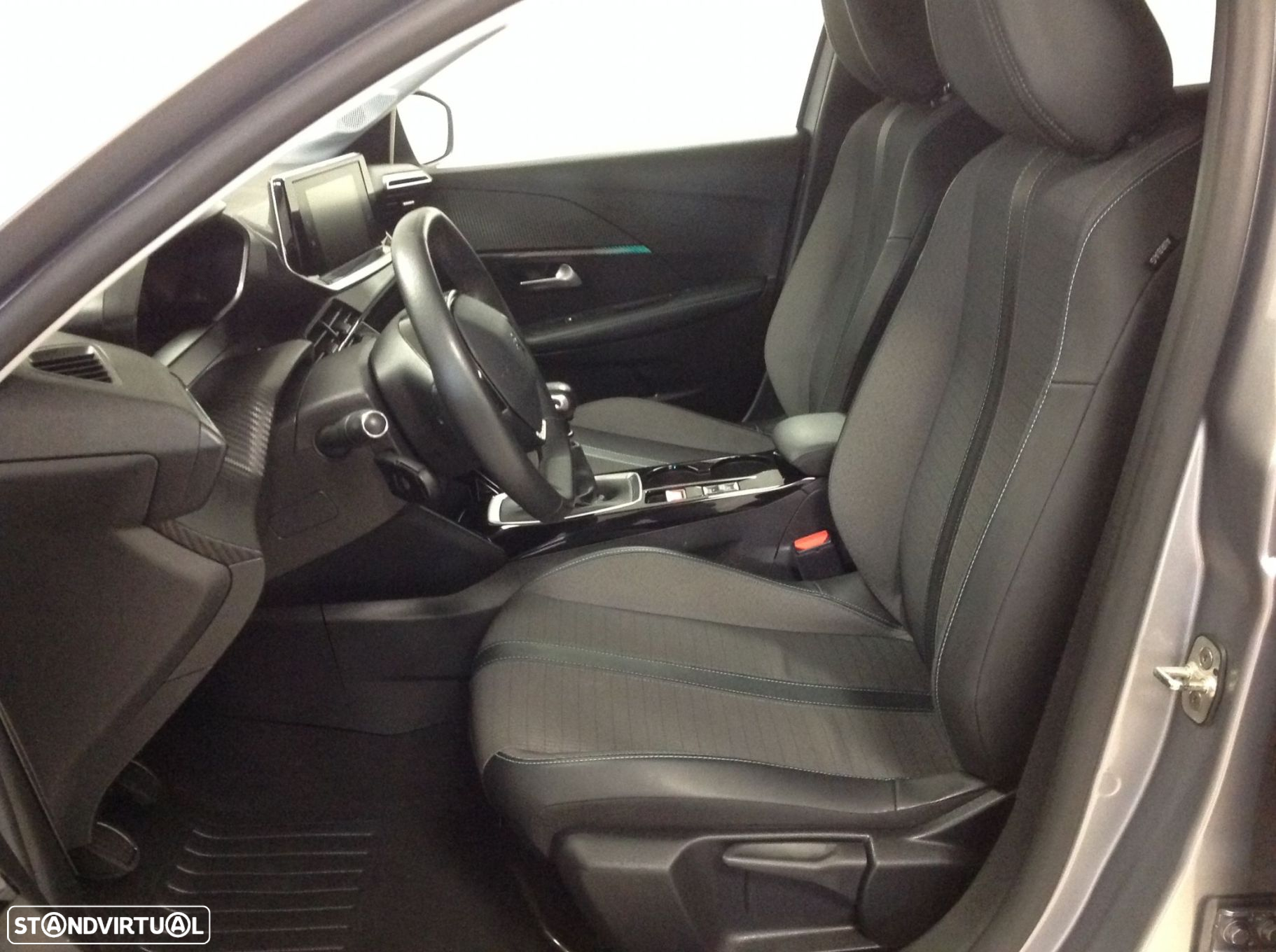 Peugeot 208 1.2 PureTech Allure - 23
