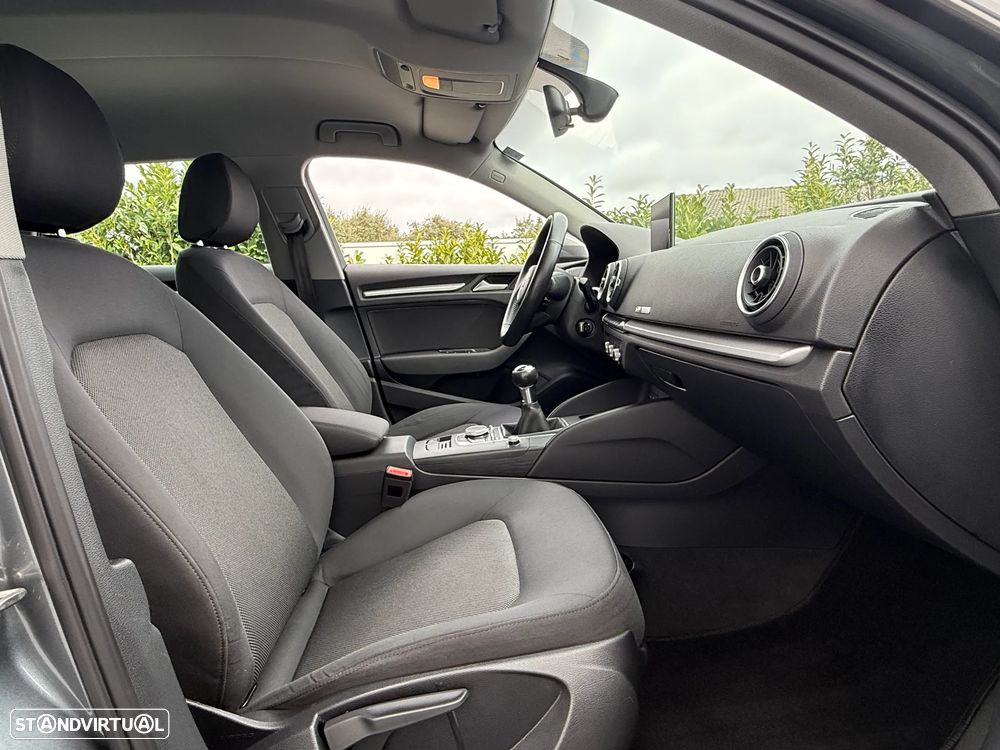 Audi A3 Sportback 1.6 TDI Advance - 29