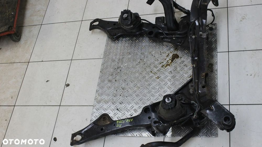 BMW E60 E61 BELKA ZAWIESZENIA PRZEDNIA PRZÓD WÓZEK SANKI KOŁYSKA - 3