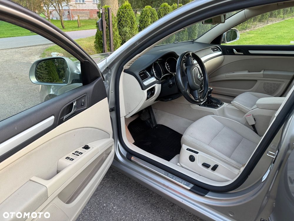 Skoda Superb 2.0 TDI Business DSG - 11