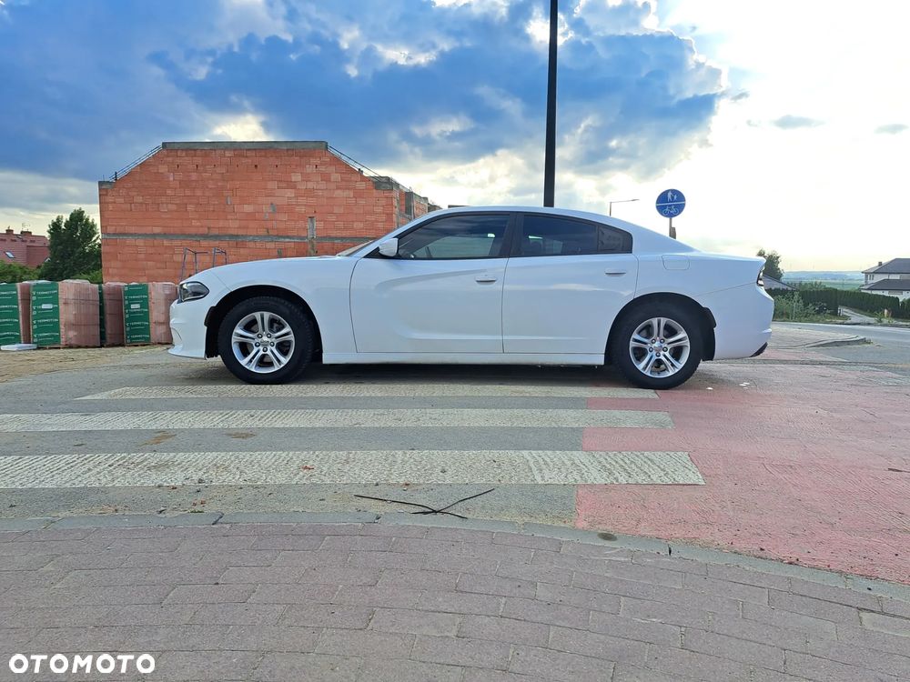 Dodge Charger - 4