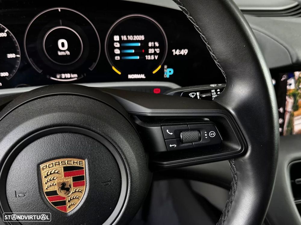 Porsche Taycan 4 - 23