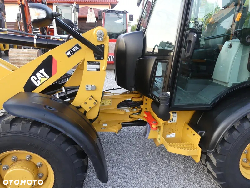 Caterpillar CAT 906H2 Z Niemiec / Tylko 3430mtg Serwis Cata / BEZ DPF / - 32