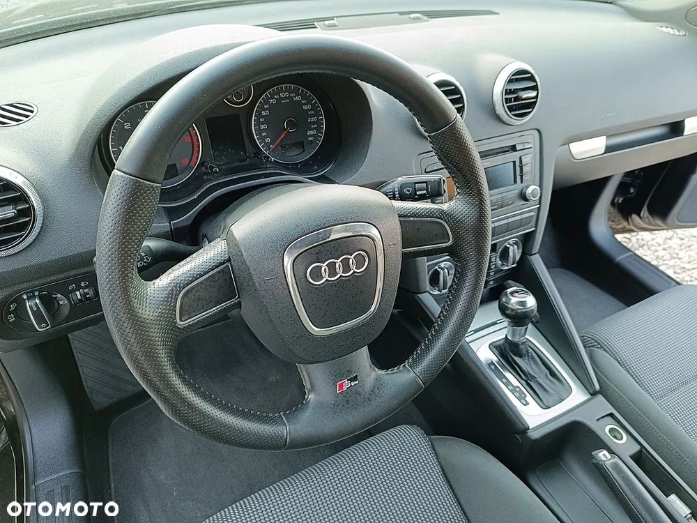 Audi A3 Sportback 1.6 TDI DPF Attraction S tronic - 19