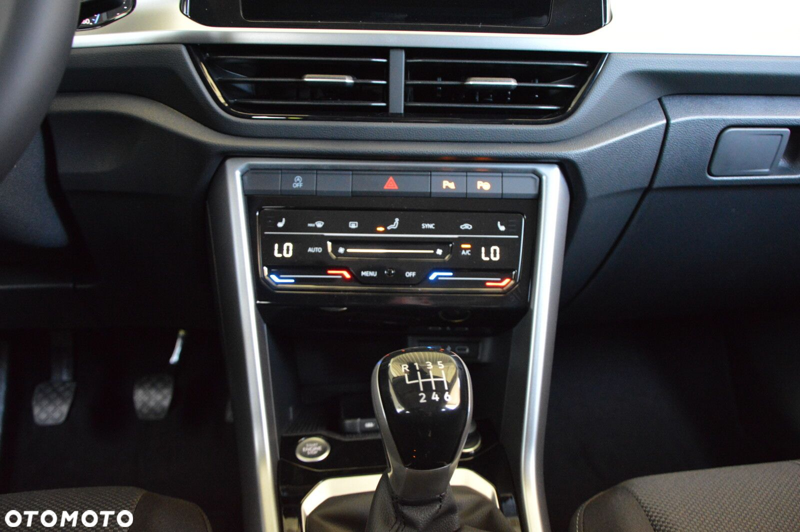 Volkswagen T-Roc - 15