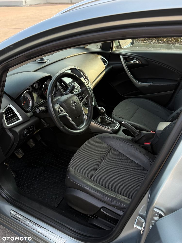 Opel Astra 1.7 CDTI DPF Cosmo - 16