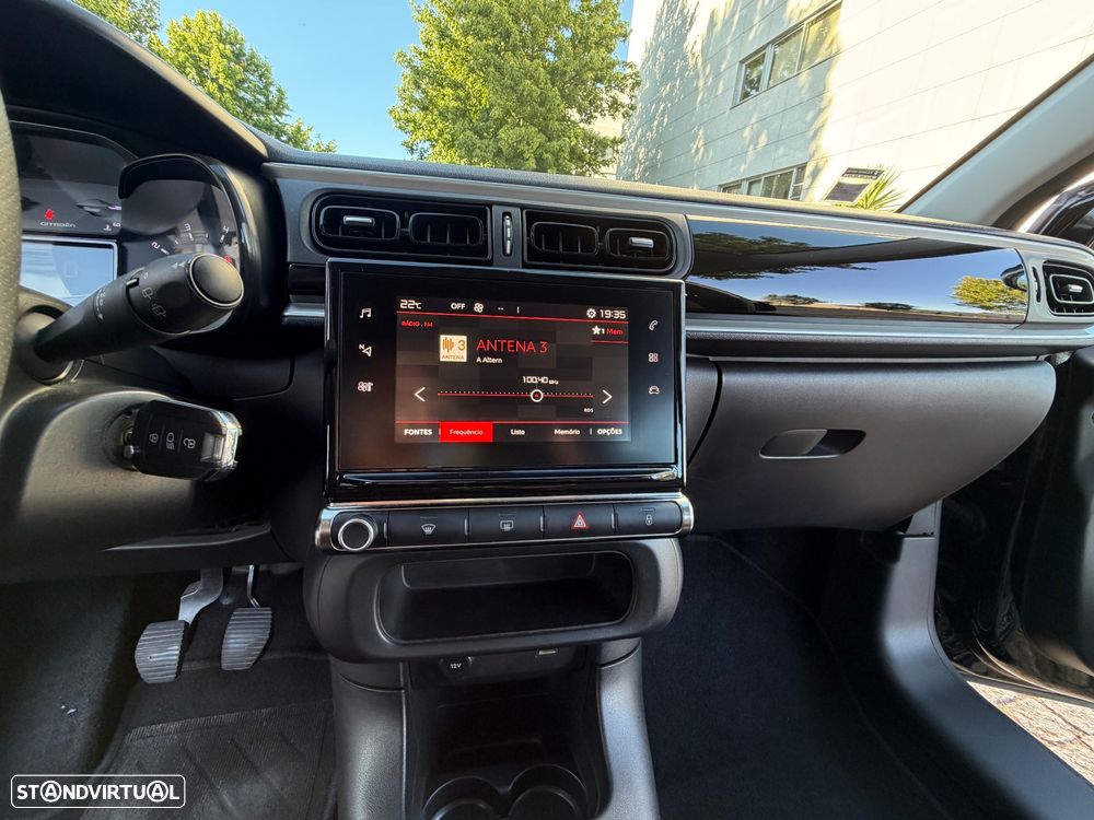 Citroën C3 1.2 PureTech Shine - 15