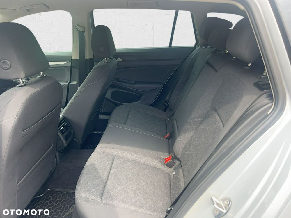 Volkswagen Golf - 22
