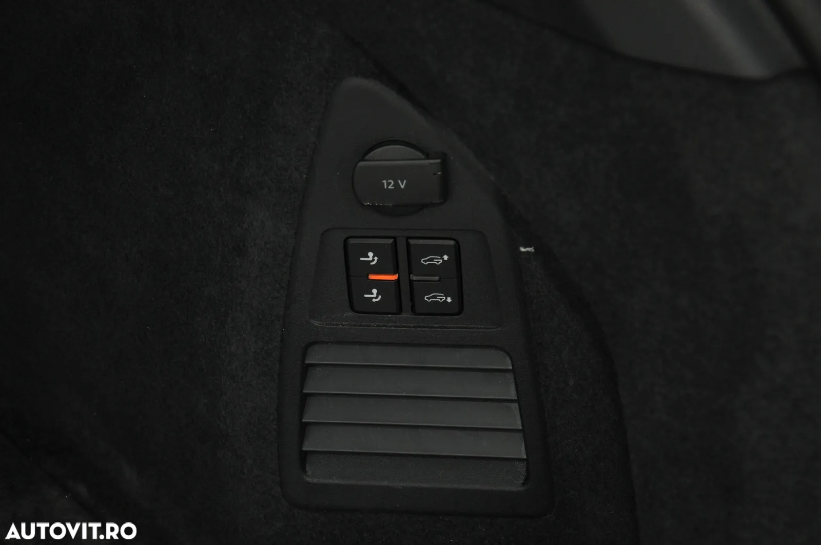 Volkswagen Touareg V6 TDI 4MOTION R-Line - 14