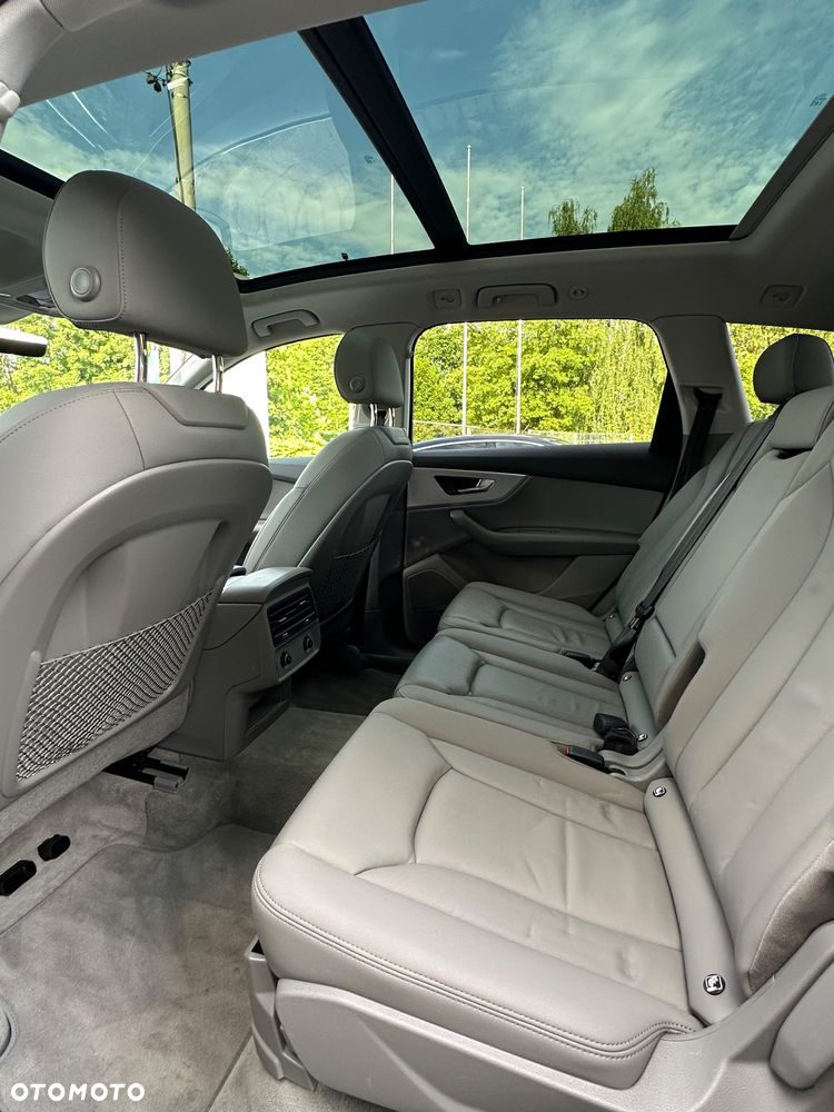 Audi Q7 - 9