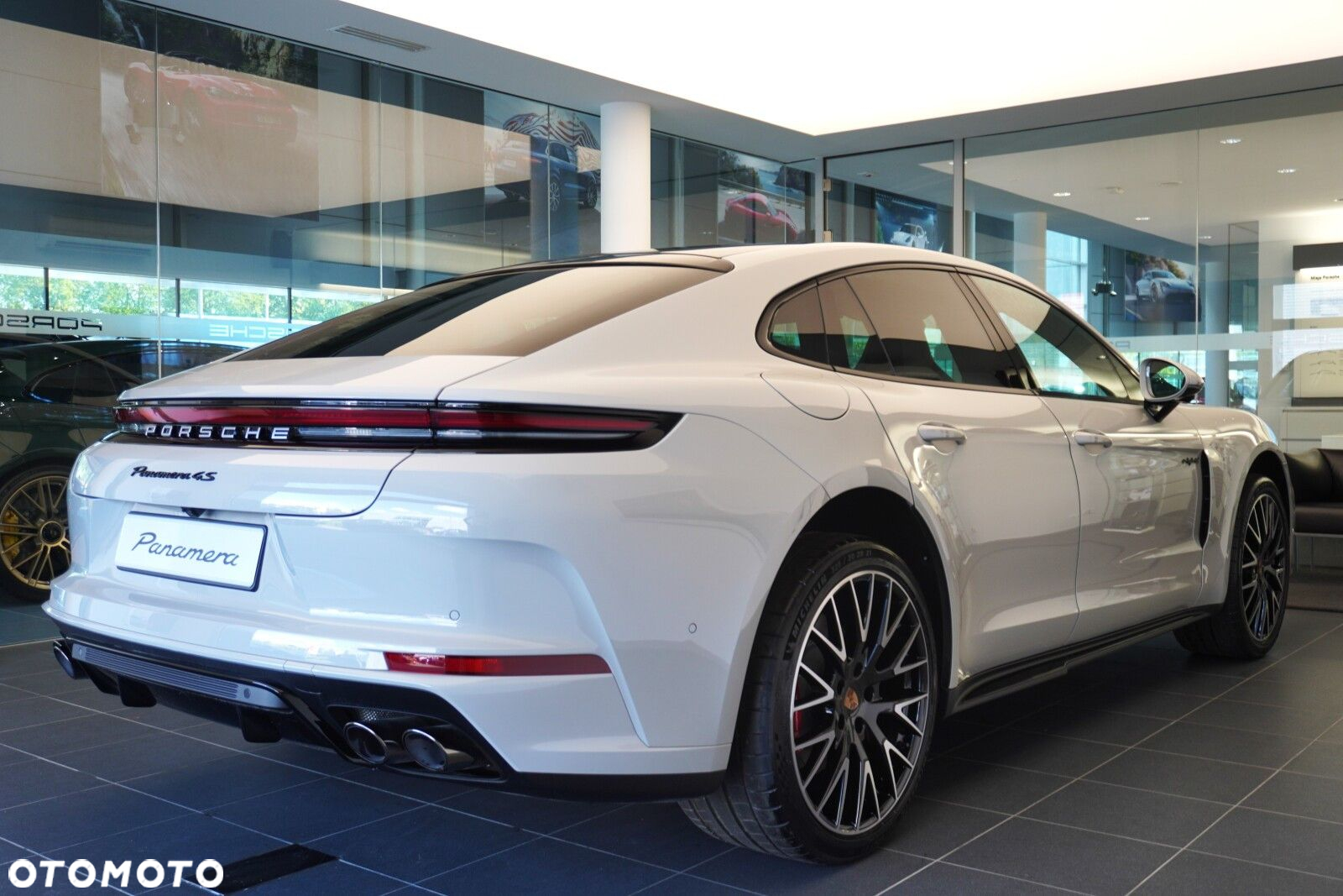 Porsche Panamera - 8