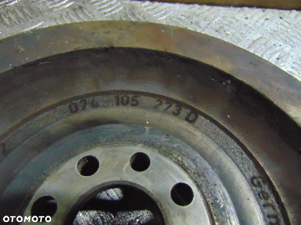 Koło zamachowe t4 2,4 d 074105273D cena sztuka - 3