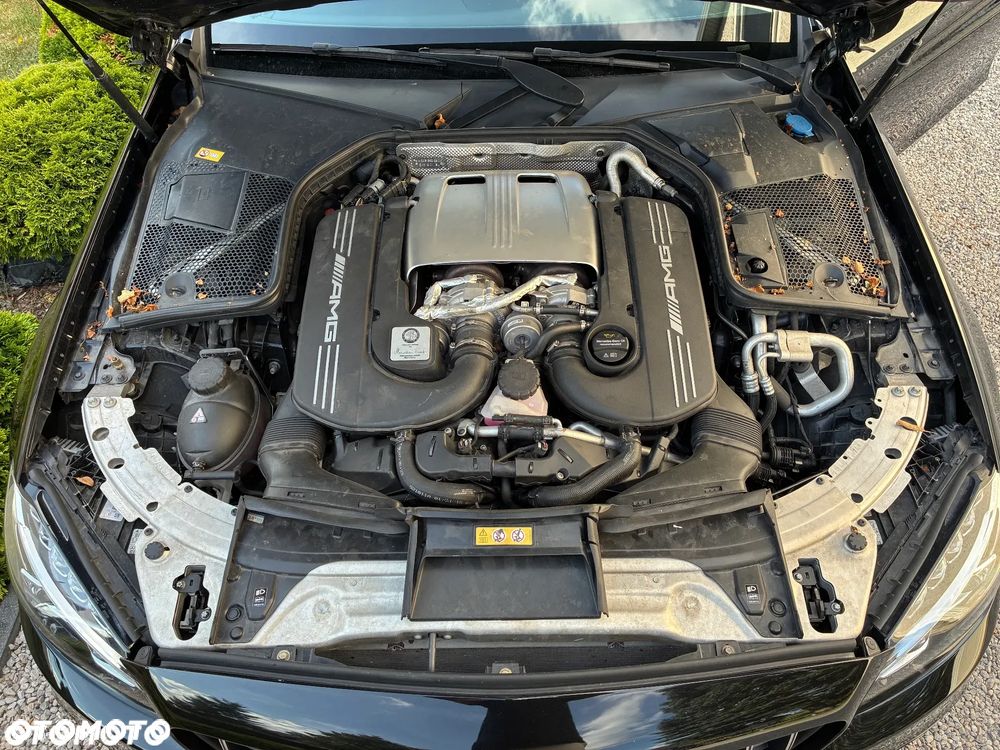 Mercedes-Benz Klasa C AMG 63 S AMG Speedshift 7G-MCT - 33
