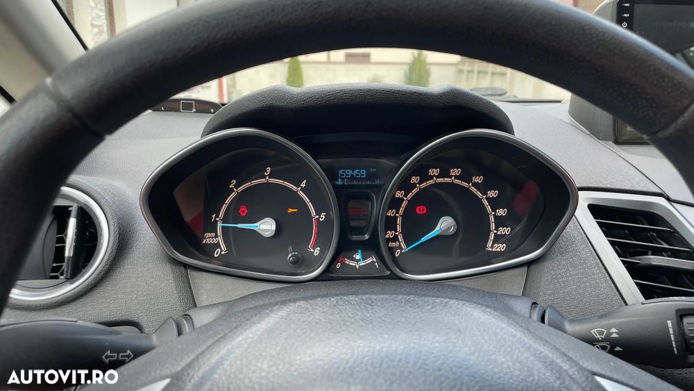 Ford Fiesta 1.5 TDCi DPF Trend - 10