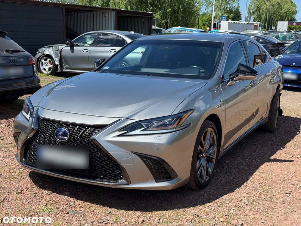 Lexus ES 300h F Sport - 5