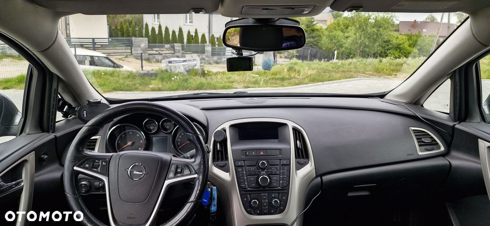 Opel Astra 2011 photo 5