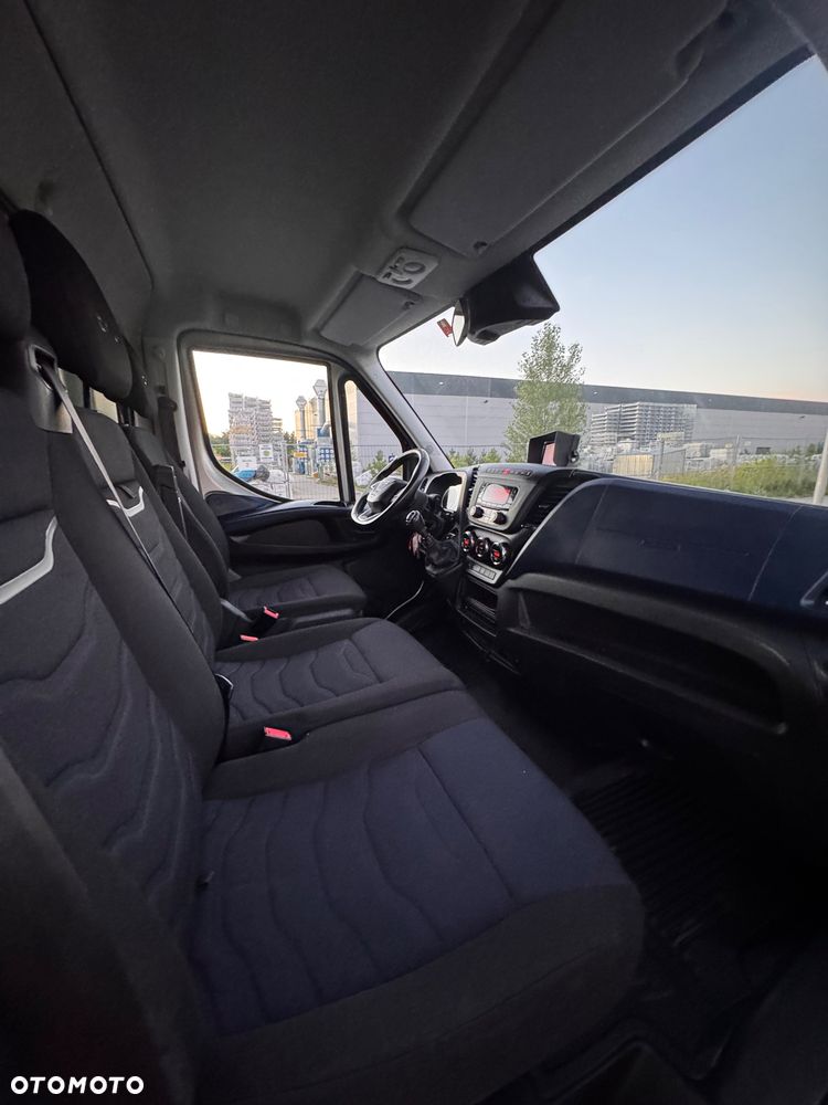 Iveco Daily 35s18 3.0 Kontener z Windą drzwi boczne - 24
