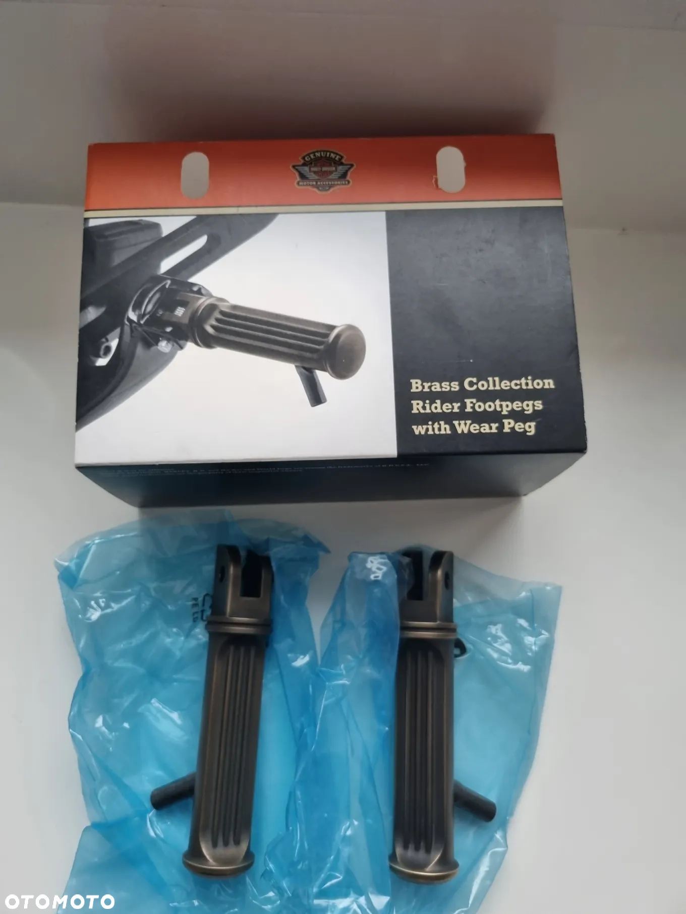 Harley Davidson Softail M8 Podnóżki Kierowcy 50500690 Brass - 3