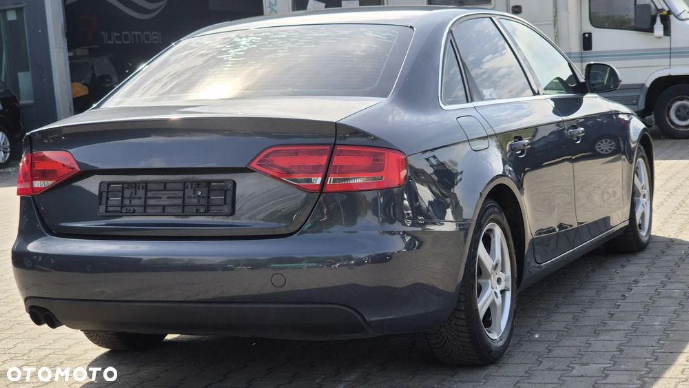 Audi A4 Limousine - 7