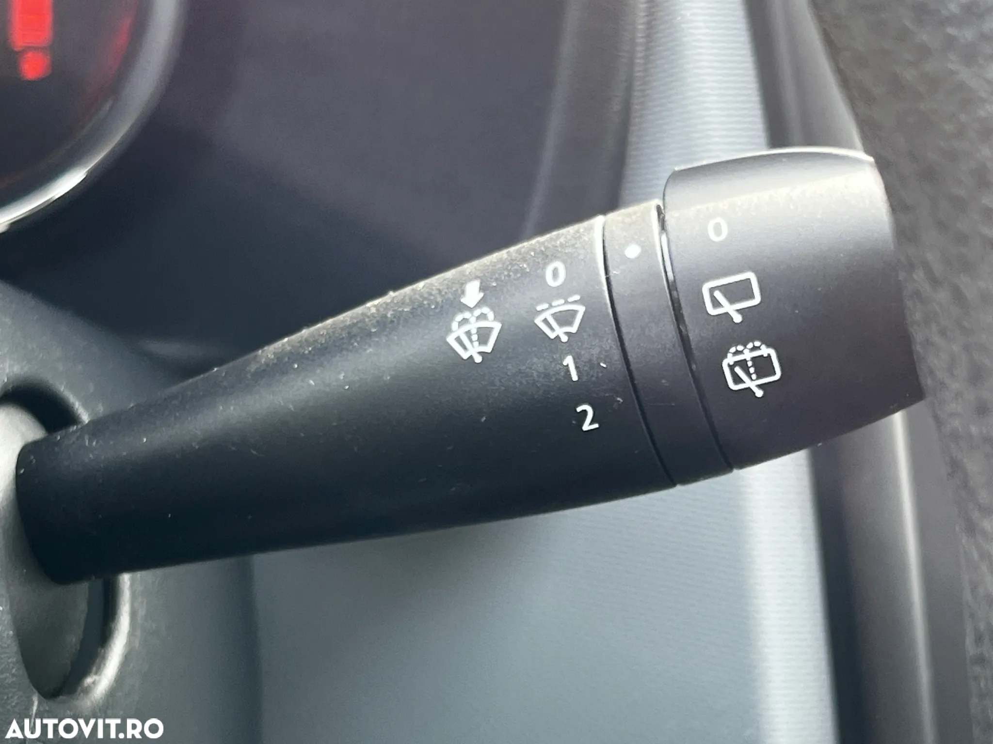 Dacia Sandero 1.2 16V - 18
