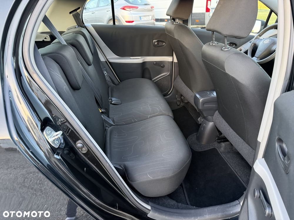 Toyota Yaris 1.0 VVT-i Cool - 21