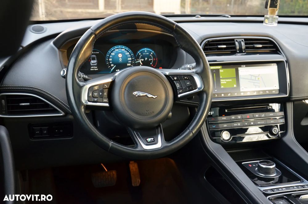 Jaguar F-Pace 20d AWD Aut. R-Sport - 20