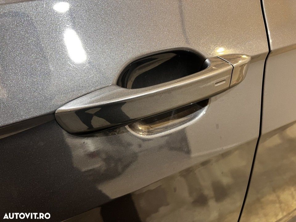 Volkswagen T-Cross - 12