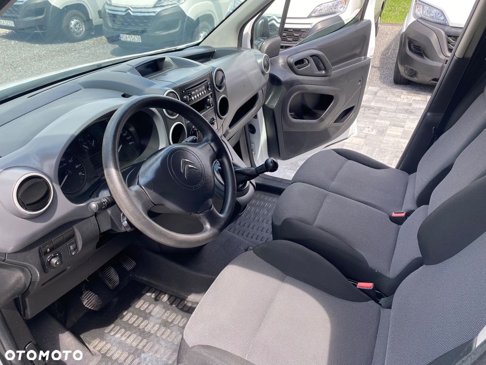Citroën BERLINGO 1.6 HDI, MAX długi, 3-osobowy, klimatyzacja, zakupiony w salonie w Rzeszowie - 35