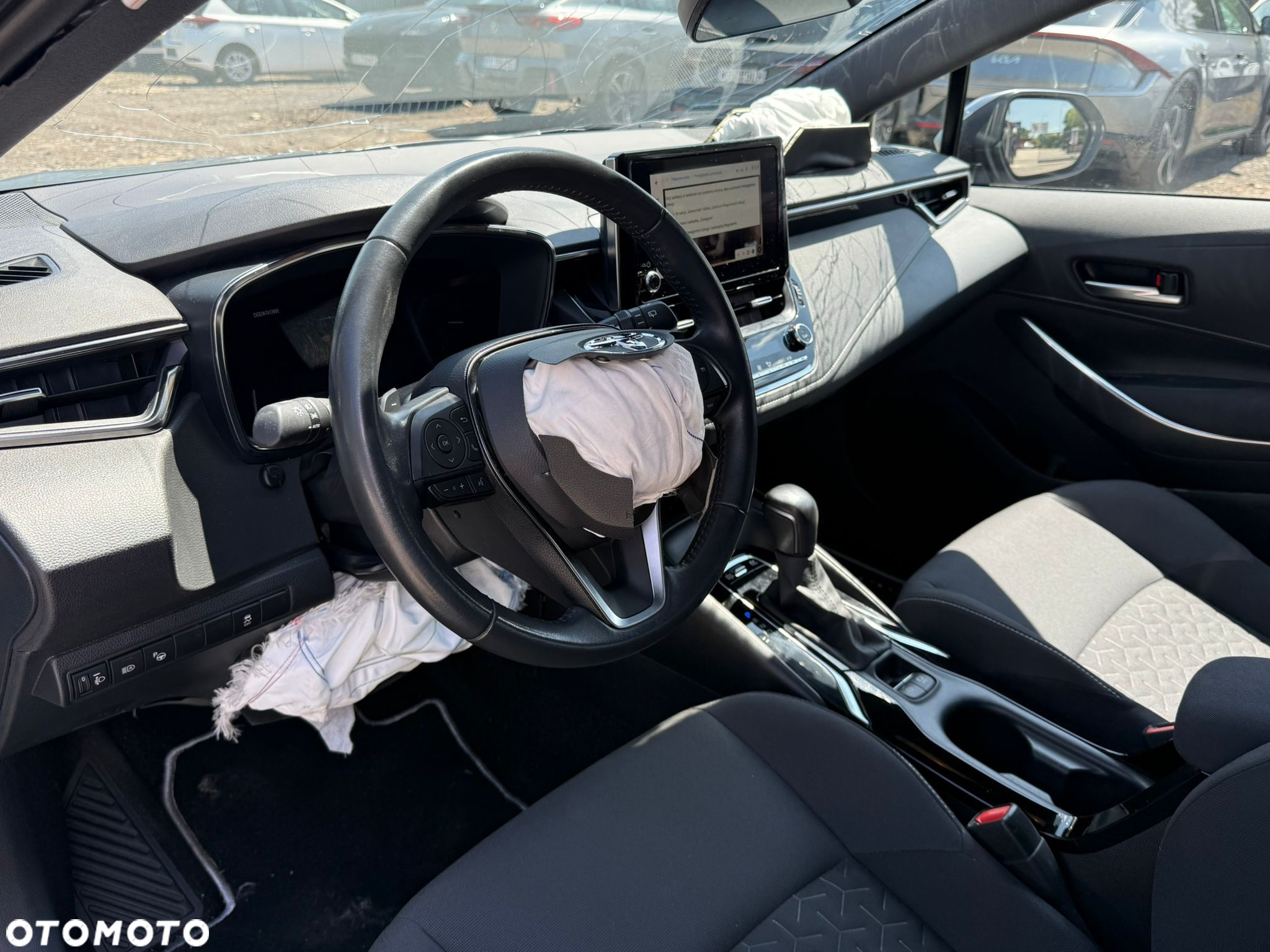 Toyota Corolla 2.0 Hybrid Comfort - 16