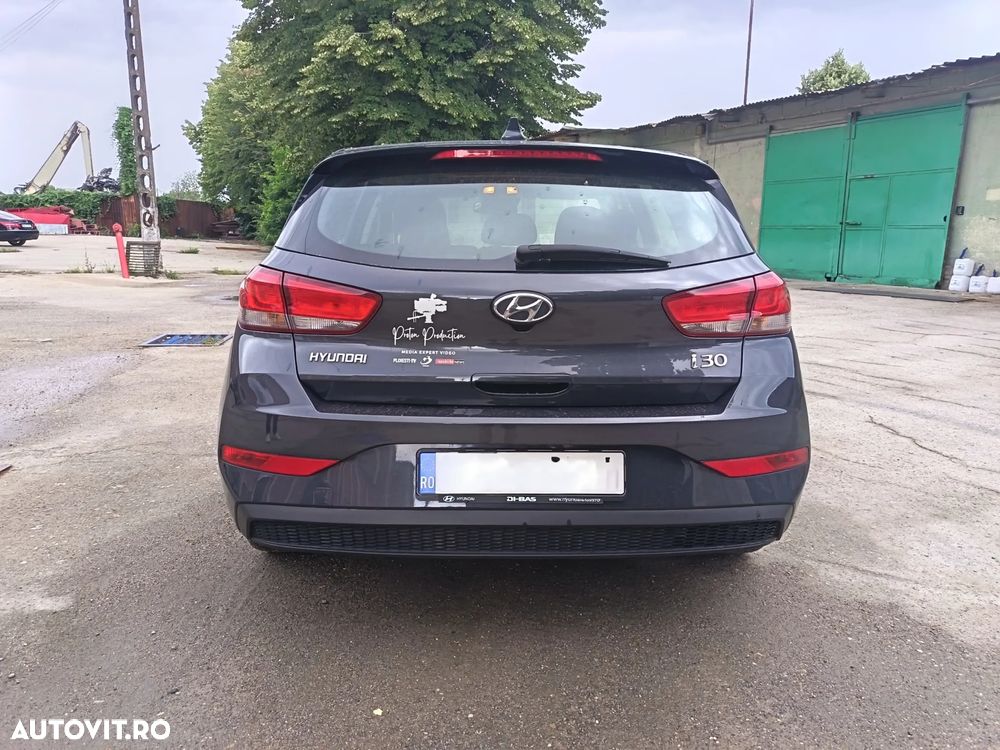 HYUNDAI i30 2023 — imagine 5